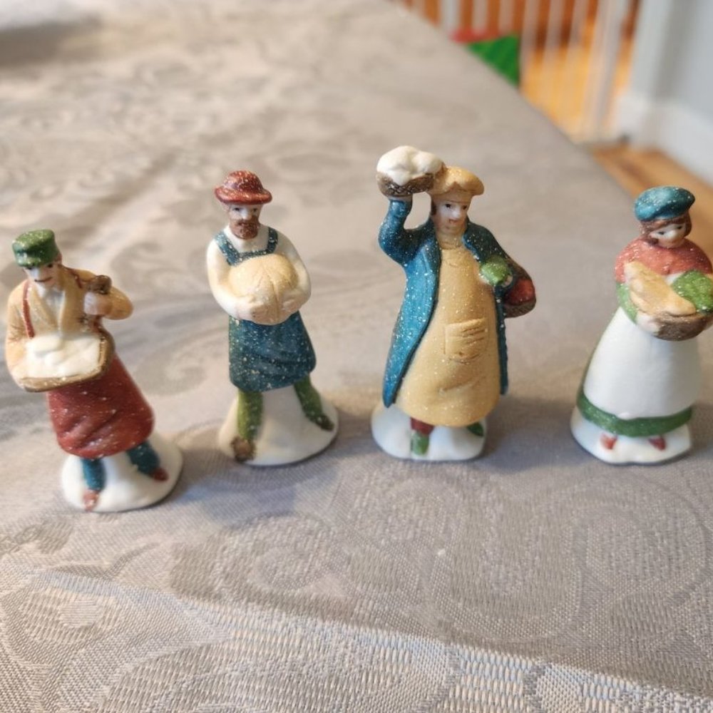 DEPARTMENT 56 SHOP KEEPERS SET OF 4. 5966-8